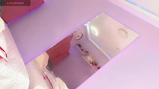 Snapshot of Jadeyourqueen chatting on January 4, 3:28 pm Jadeyourqueen online show from January 4, 3:28 pm