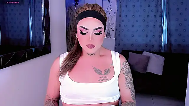 Snapshot of SexyValeriaa chatting on May 5, 9:23 pm SexyValeriaa online show from May 5, 9:23 pm