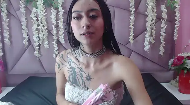 Miaa Thopmson online show from February 25, 3:20 am