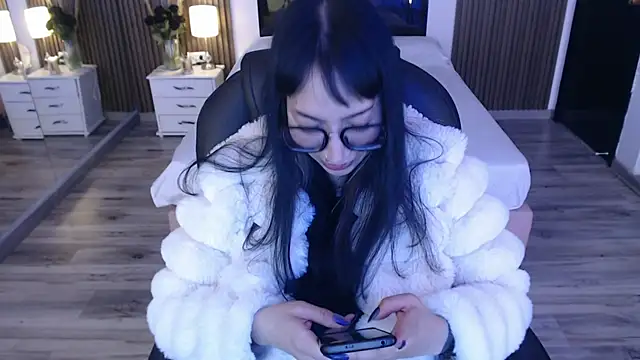 Sam mansson66 online show from October 18, 1:45 pm