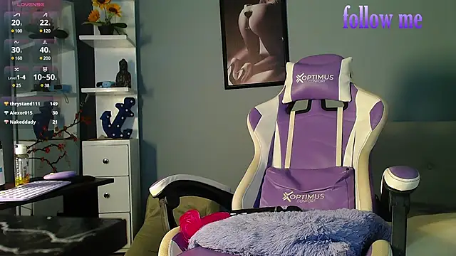 zoey-fox online show from March 14, 7:26 am