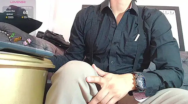 angelbianchii online show from December 11, 7:57 pm
