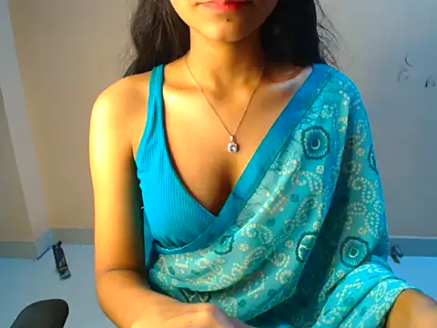 Snapshot of Chandani-Love chatting on April 6, 6:58 am Chandani-Love online show from April 6, 6:58 am