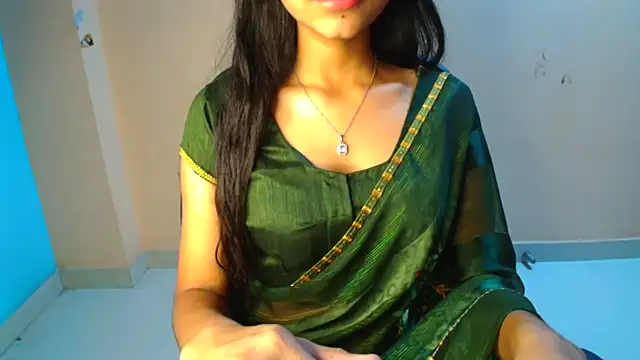 Snapshot of Chandani-Love chatting on April 15, 6:31 am Chandani-Love online show from April 15, 6:31 am