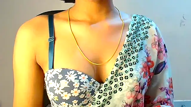 Snapshot of Chandani-Love chatting on May 24, 9:36 am Chandani-Love online show from May 24, 9:36 am