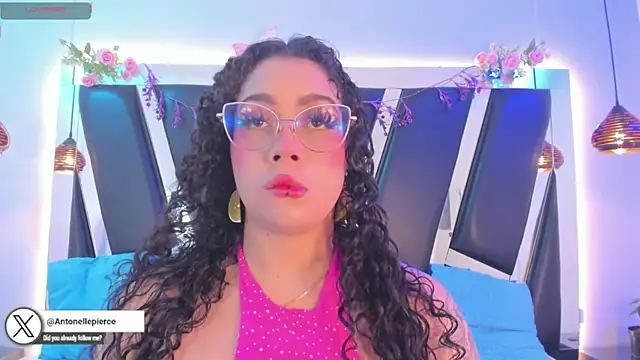 antonelllepiercee online show from June 26, 11:25 am
