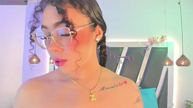 antonelllepiercee online show from July 12, 11:34 am