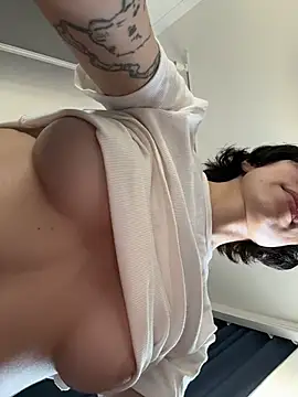 kikidoll online show from June 25, 3:50 am