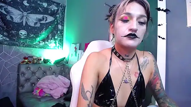 amelierouss online show from May 23, 3:45 am