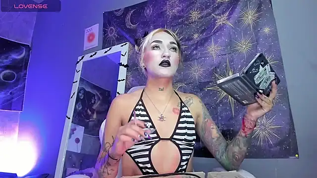 amelierouss online show from August 4, 3:43 am
