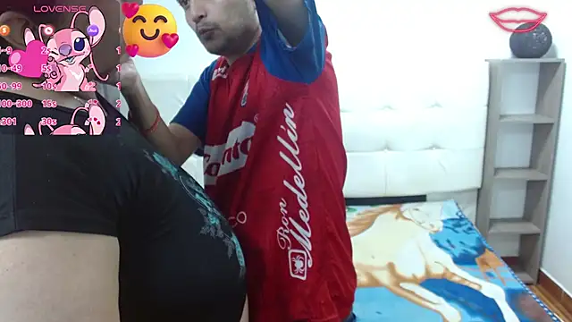 Candy and Jh0n online show from November 5, 4:01 am