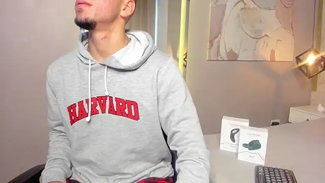 King Dante  online show from December 3, 7:33 pm