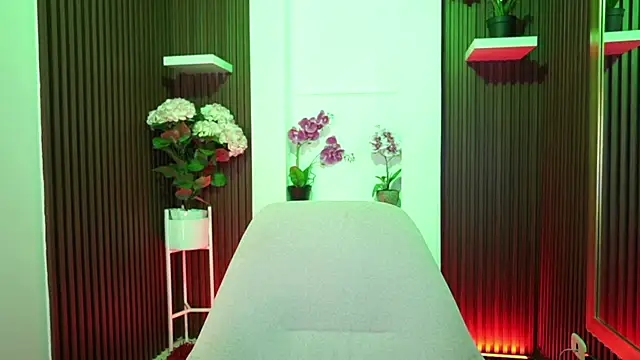 Snapshot of CattleyaScaly chatting on September 25, 7:28 pm CattleyaScaly online show from September 25, 7:28 pm