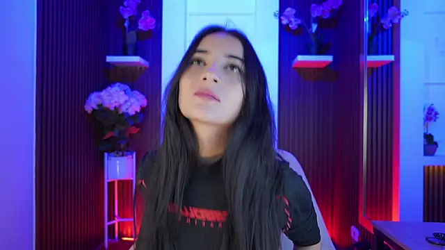 Snapshot of CattleyaScaly chatting on October 18, 7:14 pm CattleyaScaly online show from October 18, 7:14 pm