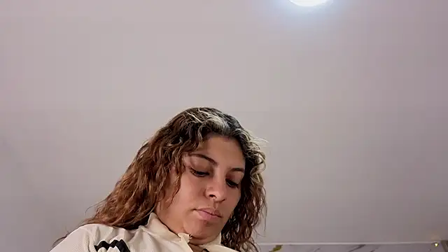 agatha 97  online show from February 25, 2:43 am