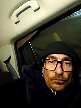 Snapshot of Pumpndeep chatting on November 28, 10:29 am Pumpndeep online show from November 28, 10:29 am