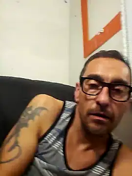 Snapshot of Pumpndeep chatting on March 12, 8:09 am Pumpndeep online show from March 12, 8:09 am