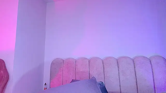 mia stanfort online show from January 7, 7:16 pm