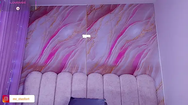 Snapshot of mia_stanfort chatting on February 15, 7:21 pm mia stanfort online show from February 15, 7:21 pm