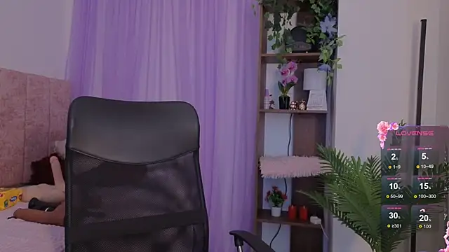 emilyrouxe online show from January 15, 3:49 pm