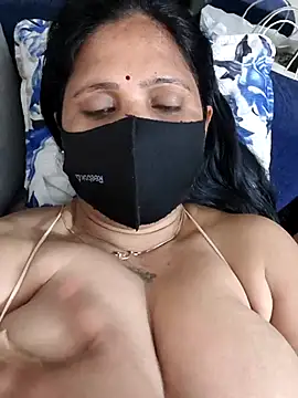 Snapshot of Neha8923 chatting on March 14, 3:58 pm Neha8923 online show from March 14, 3:58 pm