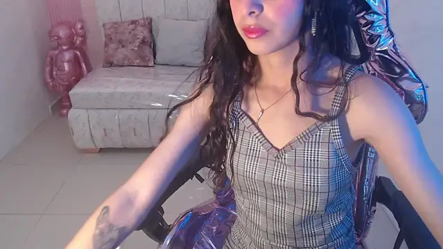 paris sub1  online show from February 1, 8:05 pm
