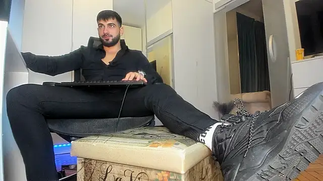 welcometo hell online show from October 5, 10:57 am