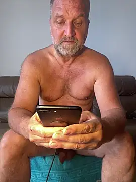 Snapshot of Haariglang chatting on January 19, 9:46 am Haariglang online show from January 19, 9:46 am