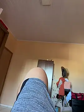 Snapshot of Junior_Larissa04 chatting on February 8, 7:49 pm Junior Larissa04 online show from February 8, 7:49 pm