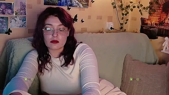 Snapshot of Alysta chatting on July 24, 5:33 pm Alysta online show from July 24, 5:33 pm