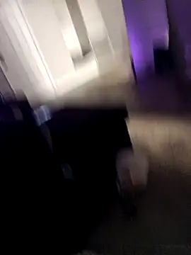 Snapshot of willywonka7793 chatting on December 18, 6:10 am willywonka7793 online show from December 18, 6:10 am