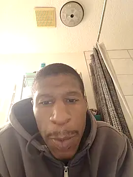 Snapshot of willywonka7793 chatting on January 8, 7:13 pm willywonka7793 online show from January 8, 7:13 pm