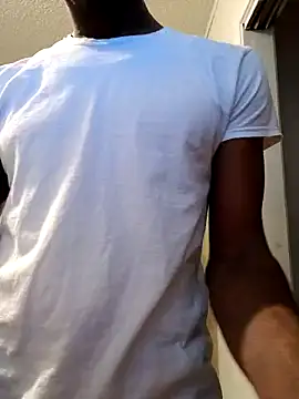 Snapshot of willywonka7793 chatting on March 4, 1:49 pm willywonka7793 online show from March 4, 1:49 pm