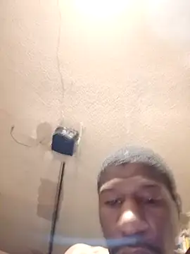 Snapshot of willywonka7793 chatting on March 7, 1:51 pm willywonka7793 online show from March 7, 1:51 pm