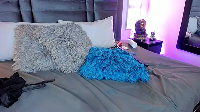 EmmaBecket2 online show from February 11, 9:42 am