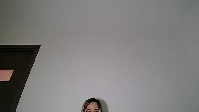 Snapshot of Julianna68 chatting on February 12, 10:32 am Julianna68 online show from February 12, 10:32 am