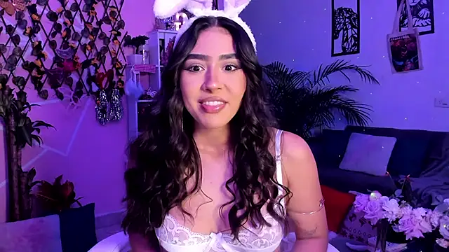 Snapshot of Danielacossio chatting on March 8, 3:21 am Danielacossio online show from March 8, 3:21 am