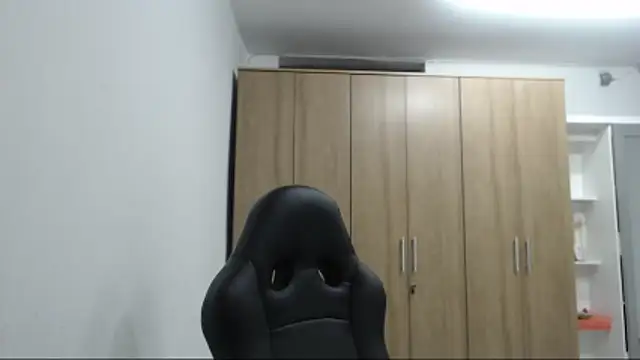 RoxanaLove9 online show from March 21, 3:00 am