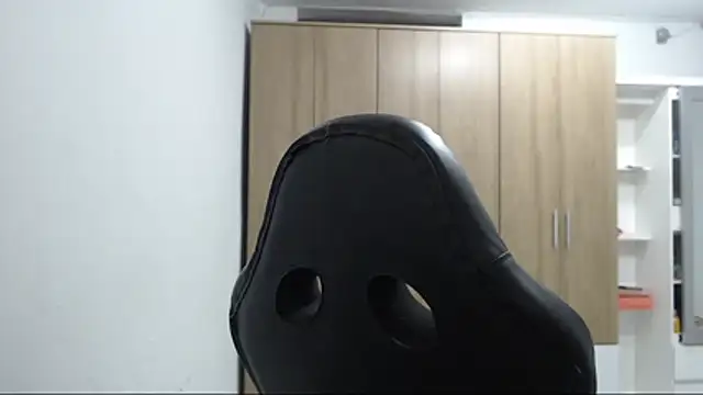 RoxanaLove9 online show from June 3, 12:35 am
