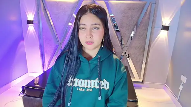 Annie9  online show from December 19, 3:57 am