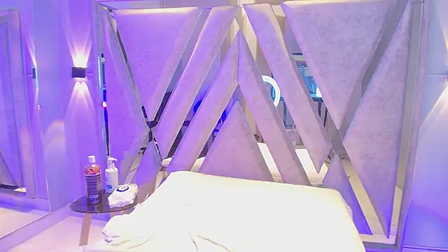 Snapshot of Annie9_ chatting on March 3, 2:56 pm Annie9 online show from March 3, 2:56 pm