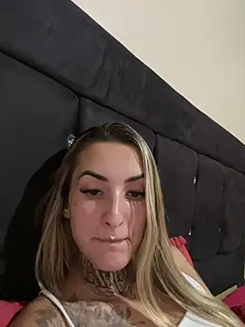 hotskinny1 online show from February 22, 1:00 am