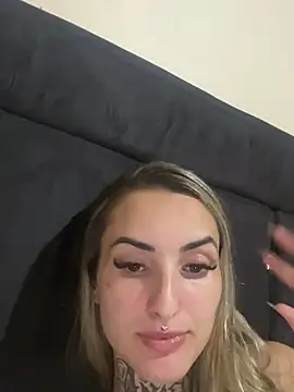 hotskinny1 online show from March 8, 8:57 pm