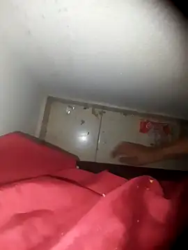 Snapshot of alexandre12115 chatting on February 2, 9:08 am alexandre12115 online show from February 2, 9:08 am