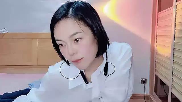 Linda-LL online show from December 26, 7:45 am