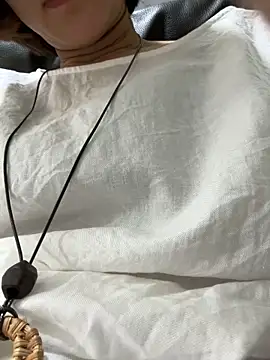 Linda-LL online show from May 26, 1:51 pm