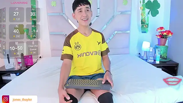 Thayler jones online show from March 21, 11:15 am