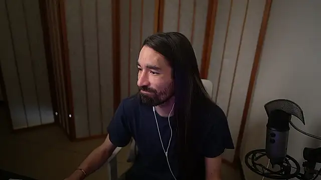 Snapshot of Your_Ice_cream chatting on March 28, 1:33 pm Your Ice cream online show from March 28, 1:33 pm