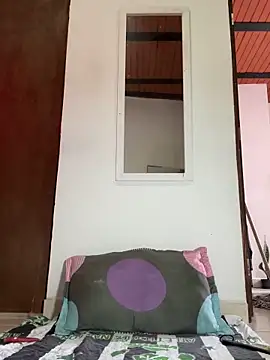 paisitahot1975 online show from February 22, 3:54 pm