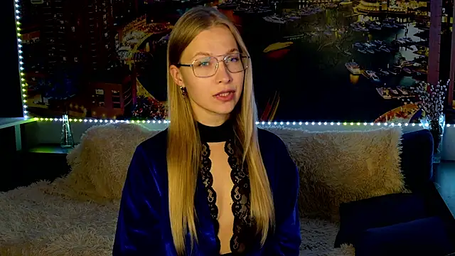 Snapshot of pusyavykusya chatting on October 5, 7:12 pm pusyavykusya online show from October 5, 7:12 pm